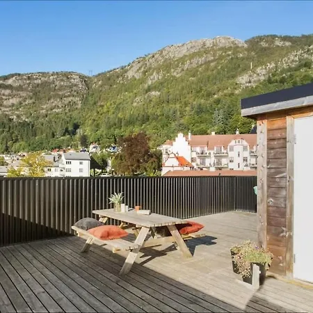 Apartment Dinbnb I Top-modern In Historical Sandviken *