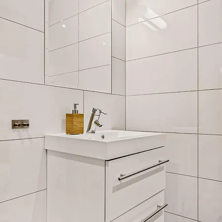 Dinbnb I Top-modern In Historical Sandviken *